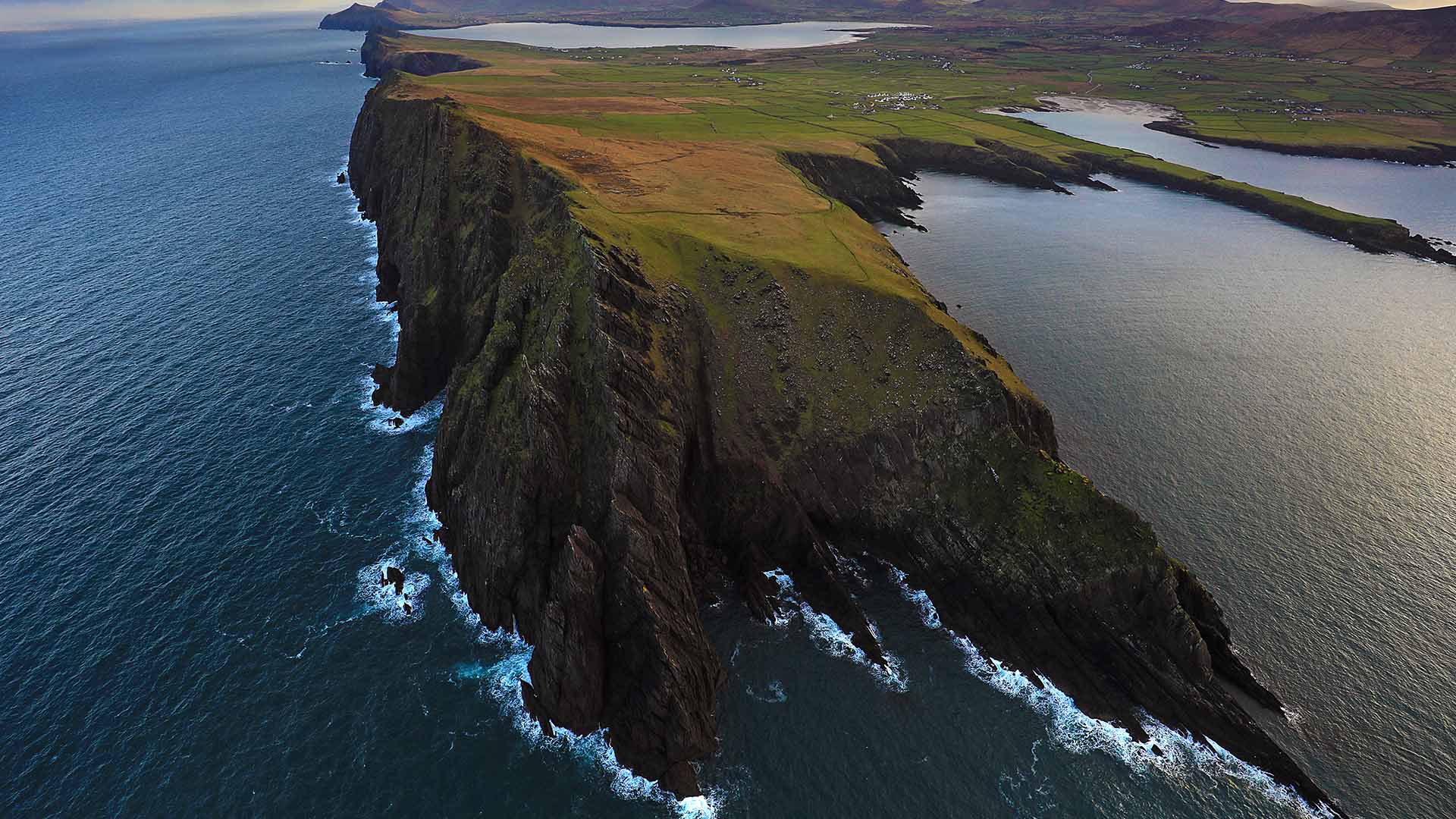 Ceann Sibeal, Dingle Peninsula, Co. Kerry ©Valerie O’Sullivan - Fáilte Ireland