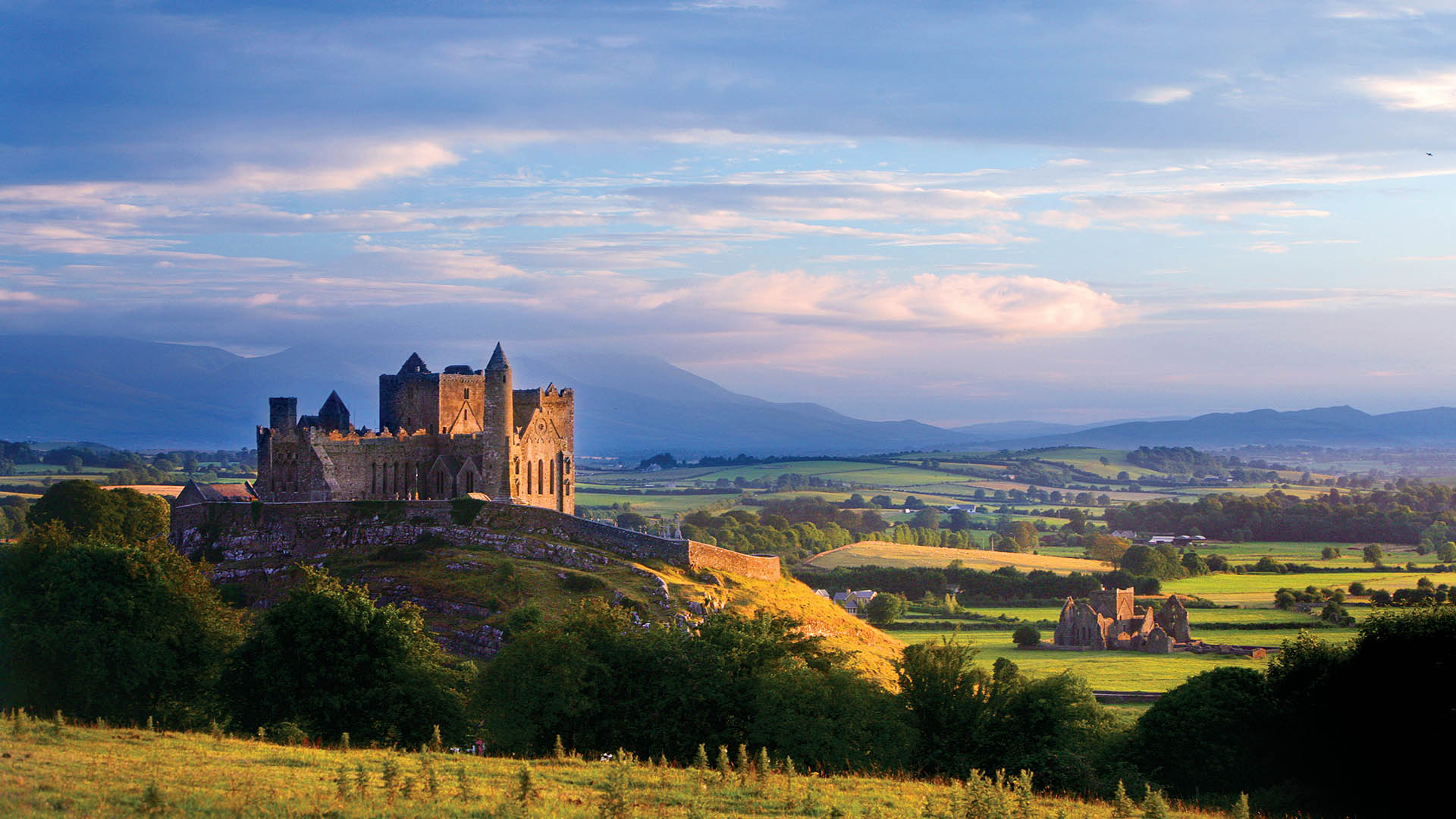 The Rock of Cashel ©Tourism Ireland